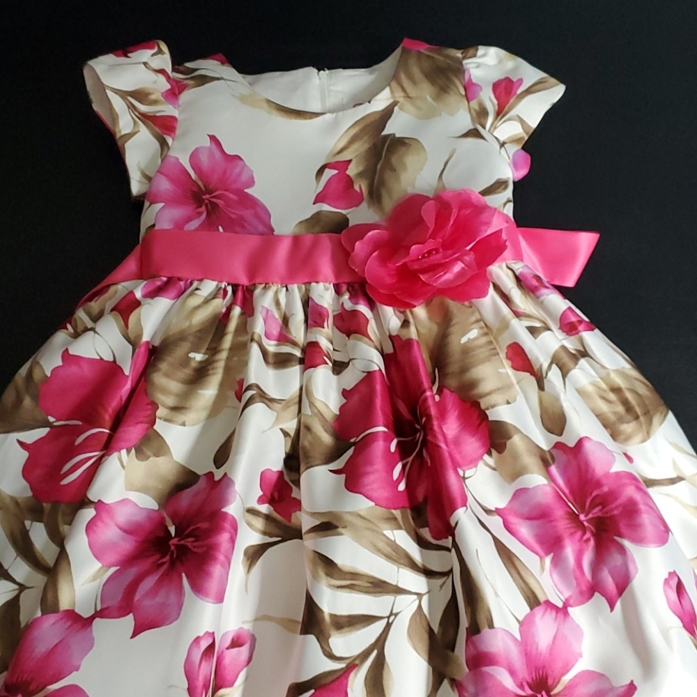 Girls dress